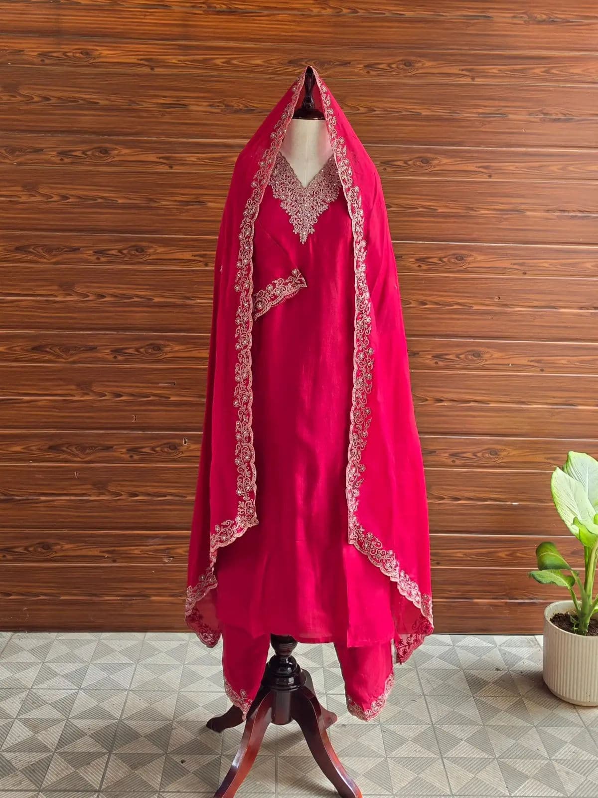 Red Suit — image 1